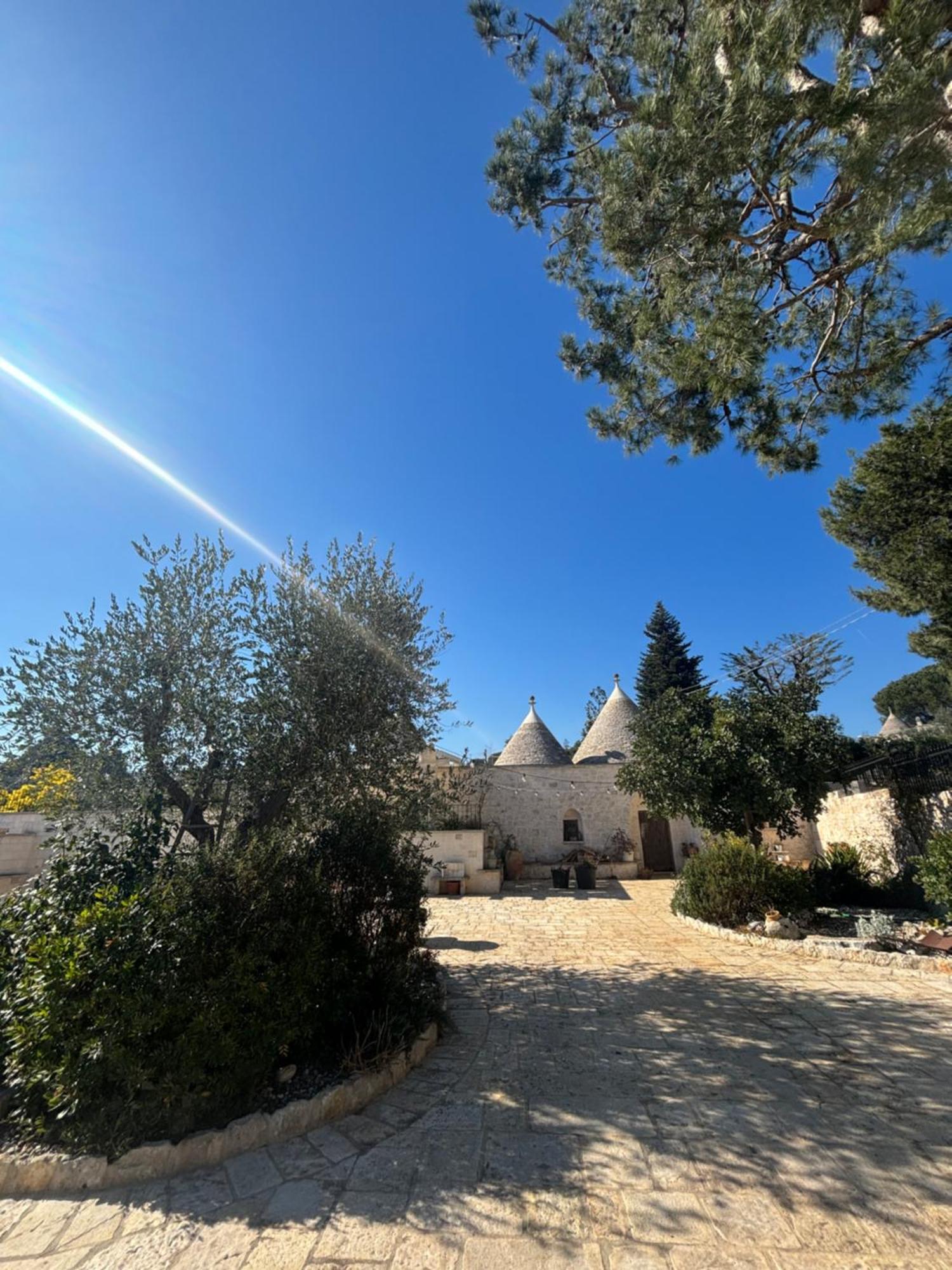 לינה וארוחת בוקר פאסאנו I Trulli Del Tupparello מראה חיצוני תמונה