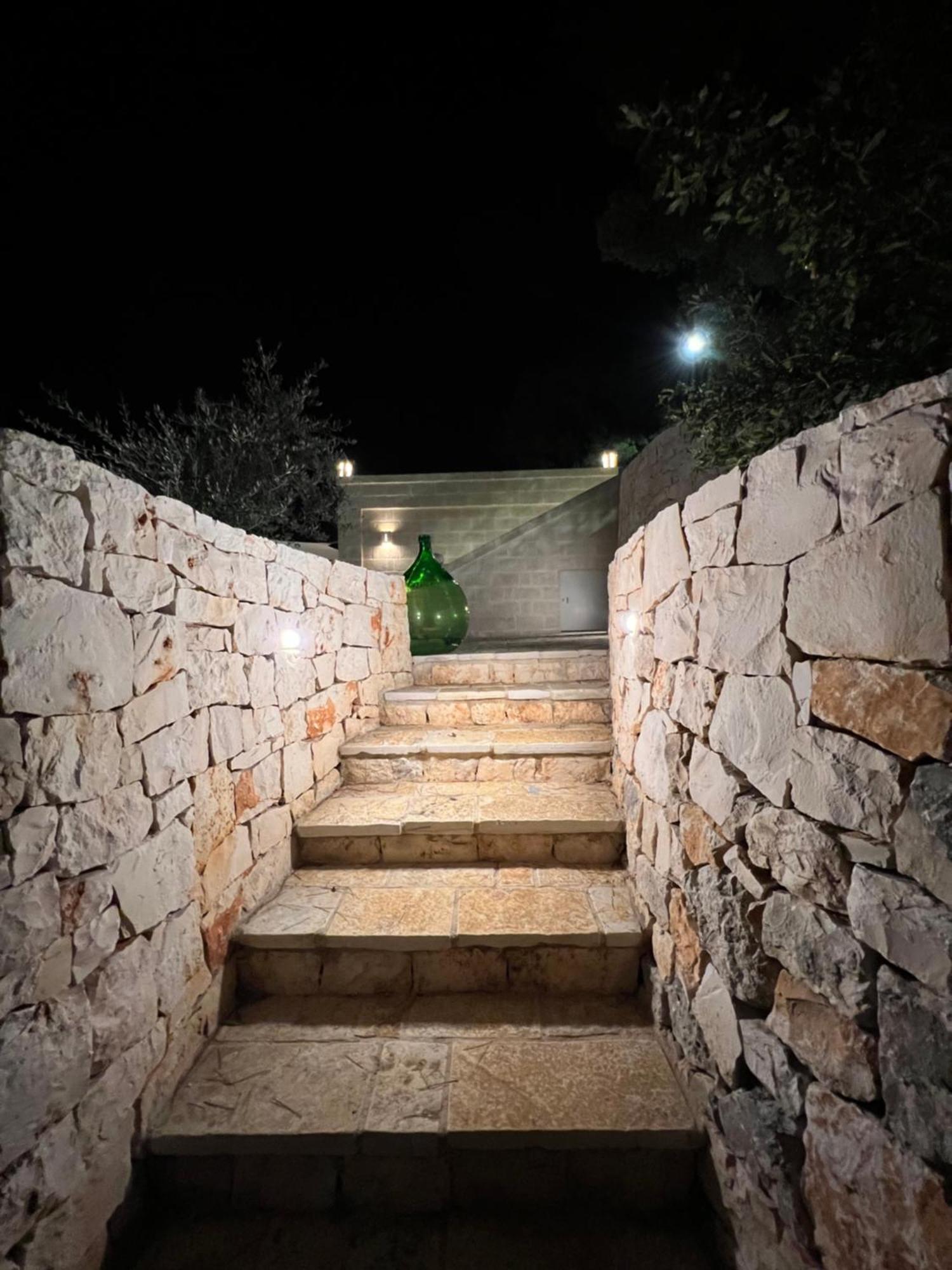 לינה וארוחת בוקר פאסאנו I Trulli Del Tupparello מראה חיצוני תמונה