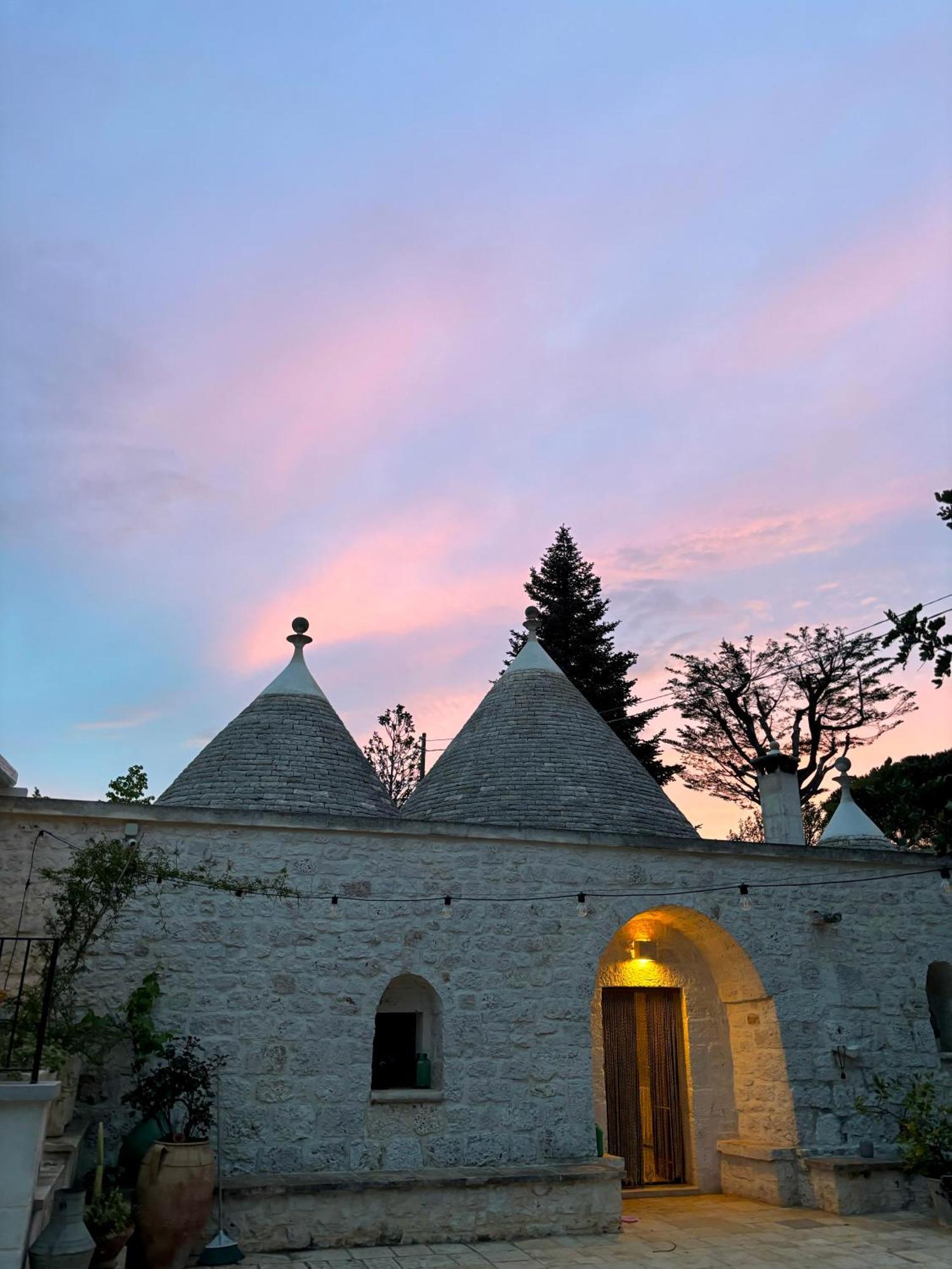 לינה וארוחת בוקר פאסאנו I Trulli Del Tupparello מראה חיצוני תמונה