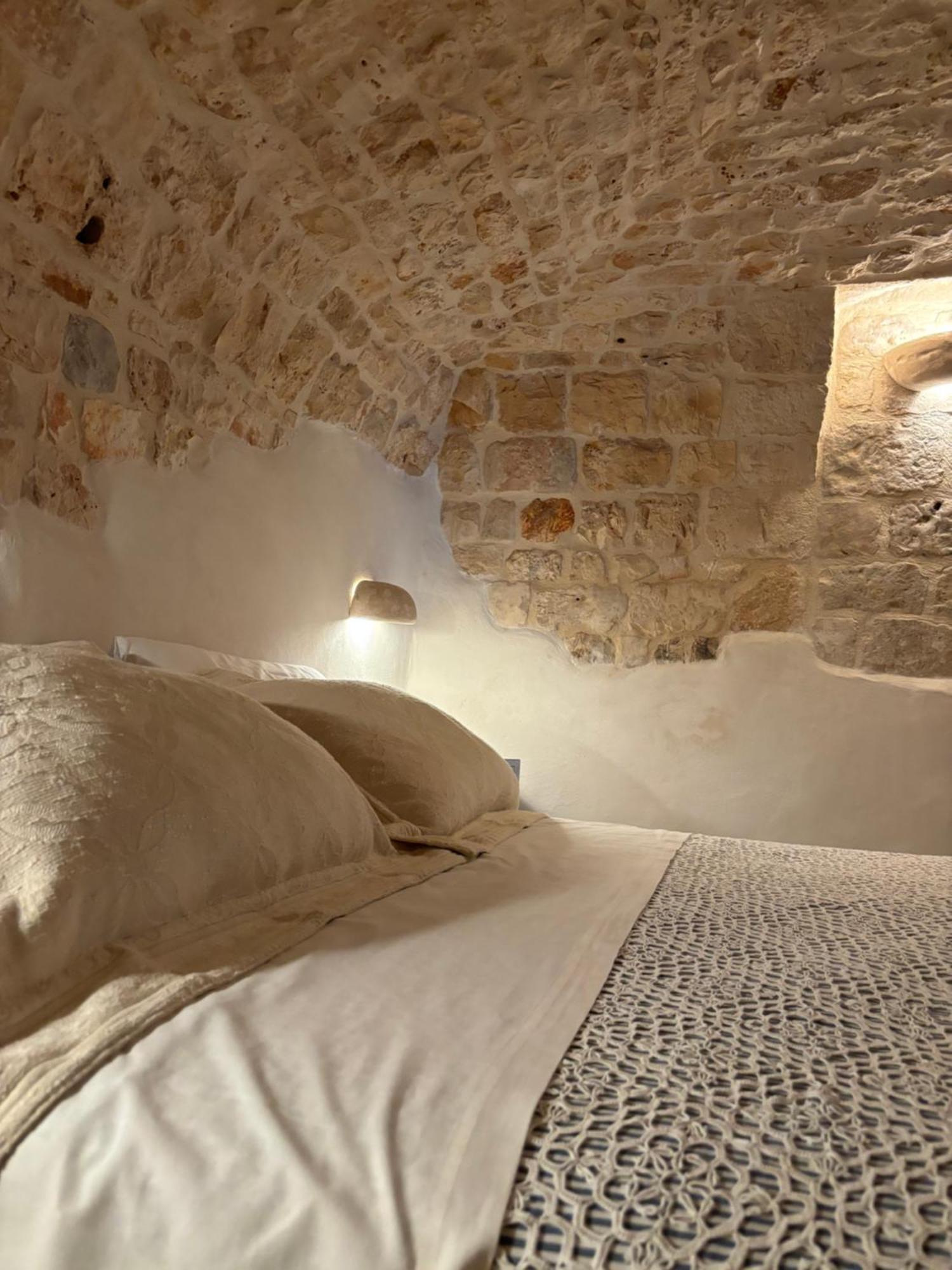 לינה וארוחת בוקר פאסאנו I Trulli Del Tupparello מראה חיצוני תמונה